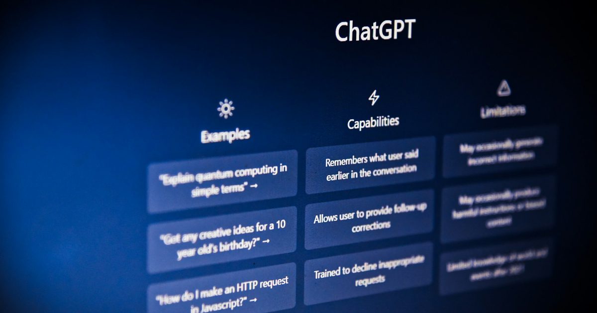 The ChatGPT home screen listing its examples, capabilities and limitations